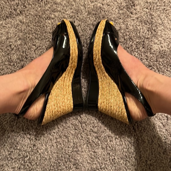 Stuart Weitzman black DoLunch Espadrille patent wedges sz 9.5 - Picture 2 of 15